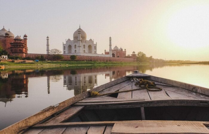 Taj Mahal Tour with Boat Ride-5